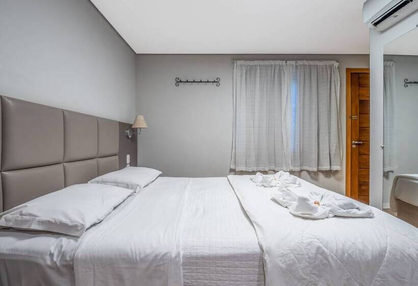 Отель Alameda Felice