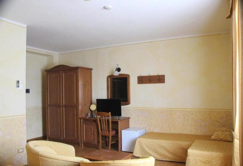 ホテル Albergo Sole