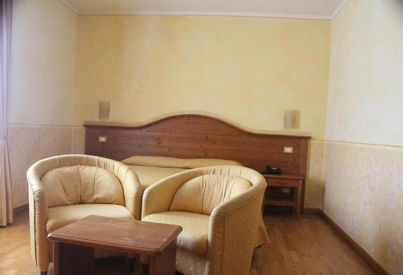 ホテル Albergo Sole