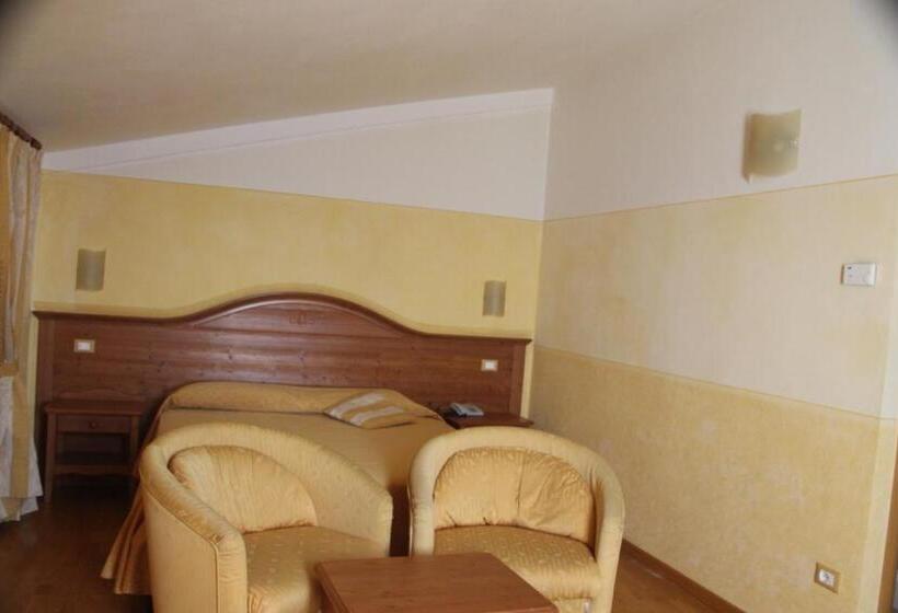 ホテル Albergo Sole