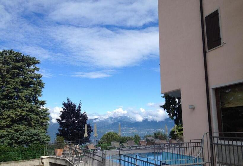 ホテル Albergo Sole