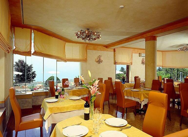 ホテル Albergo Sole