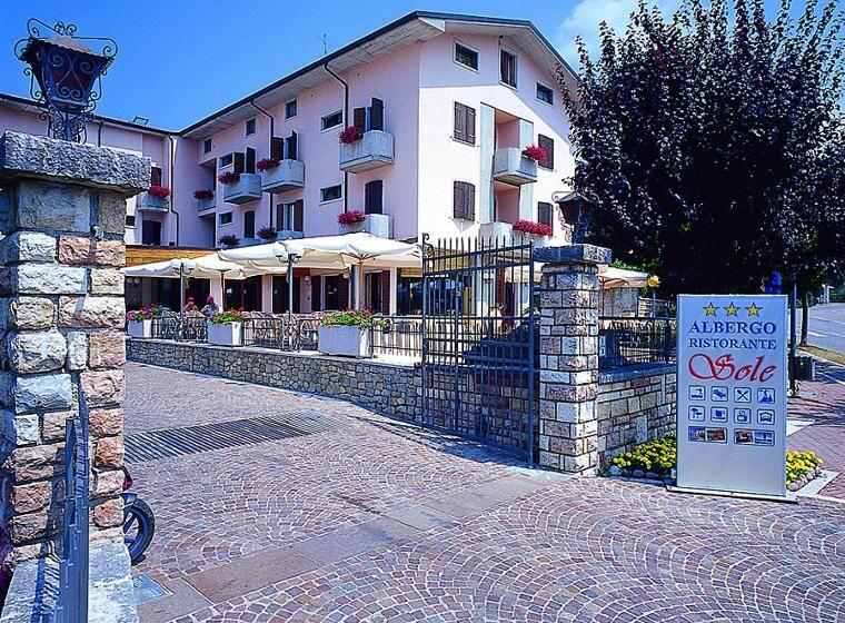 ホテル Albergo Sole