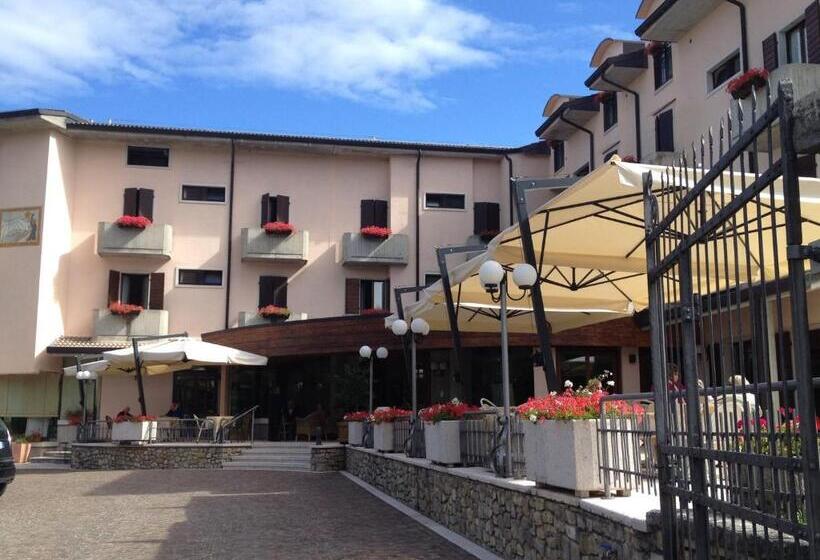 ホテル Albergo Sole