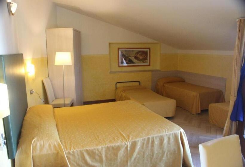 ホテル Albergo Sole