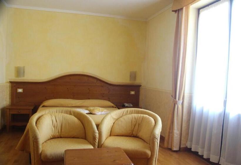 ホテル Albergo Sole