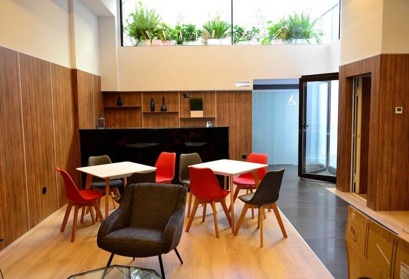 호텔 Alda Estacion Ourense