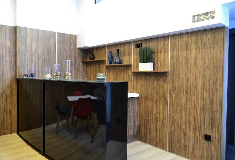 호텔 Alda Estacion Ourense