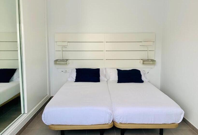 ホテル Apartamentos Zalabar