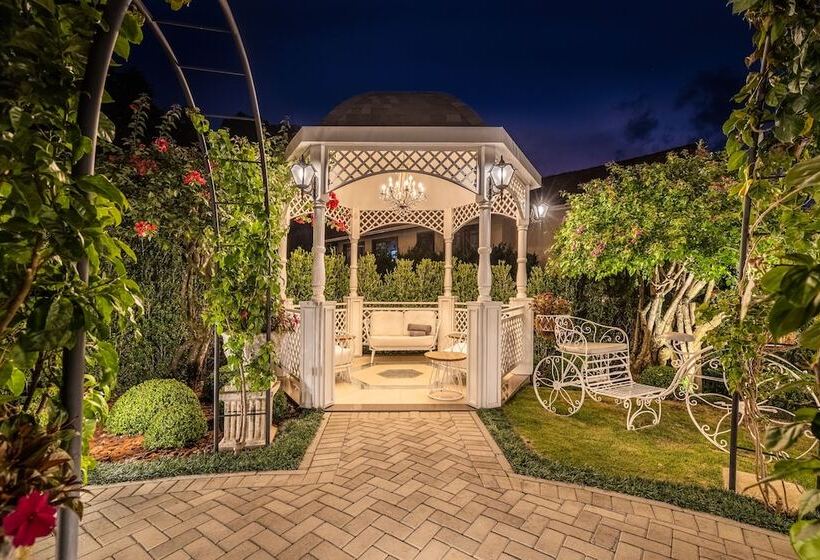 Отель Colline De France