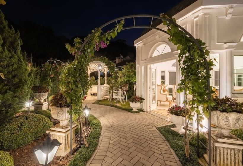 Отель Colline De France