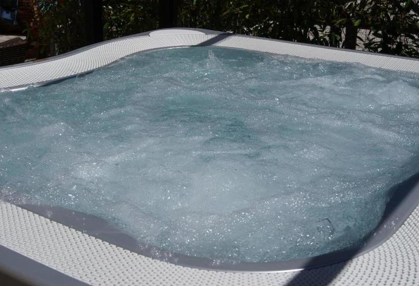 בית מלון כפרי Corallo