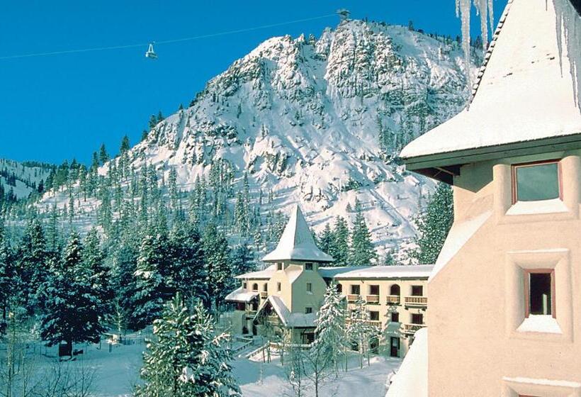 ホテル Getaways At Olympic Village Inn