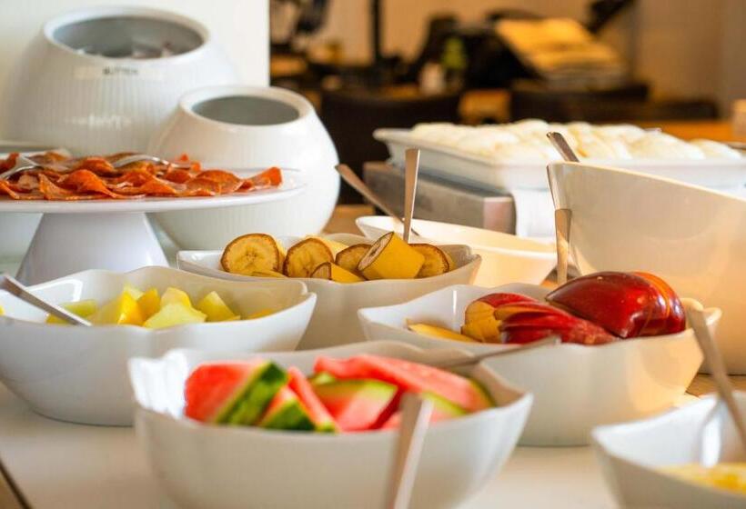 هتل Hallormsstadur