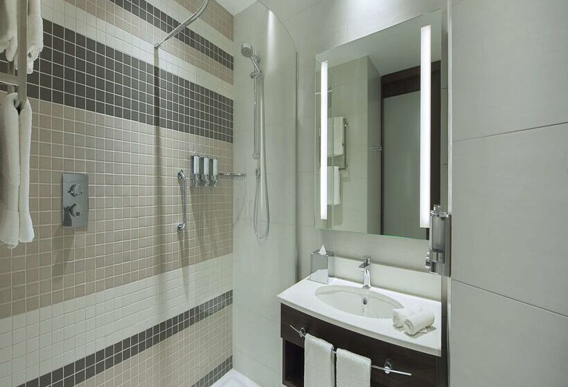 هتل Hampton By Hilton Dubai Airport