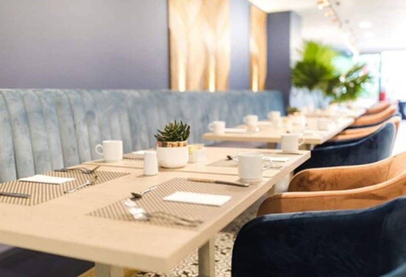 هتل Hilton Garden Inn Cali Ciudad Jardin