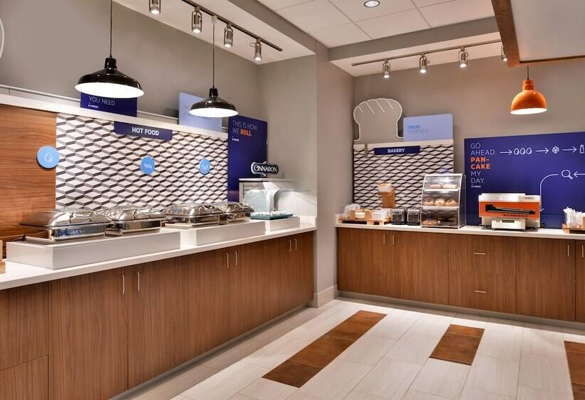 ホテル Holiday Inn Express & Suites   Marshalltown, An Ihg