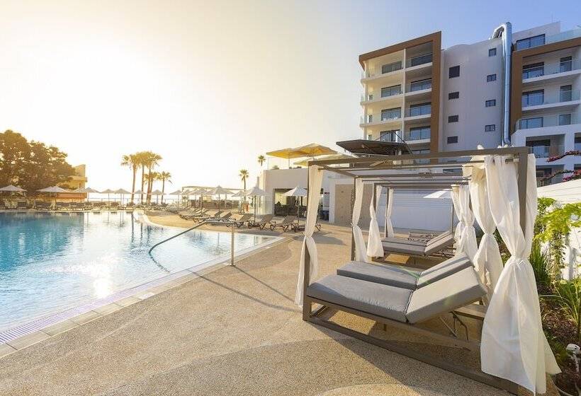 Leonardo Crystal Cove Hotel & Spa – Adults Only