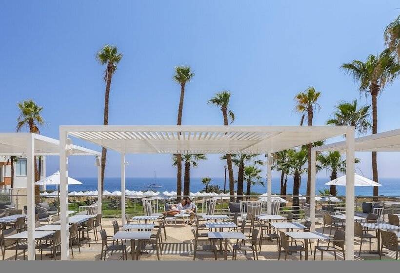 Leonardo Crystal Cove Hotel & Spa – Adults Only