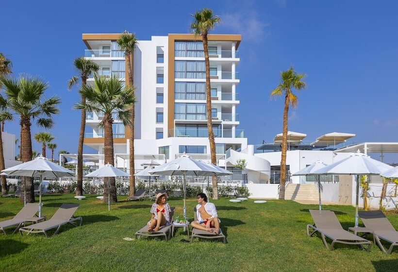 Leonardo Crystal Cove Hotel & Spa – Adults Only