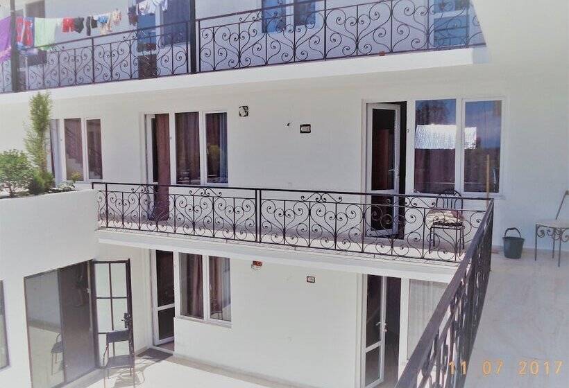 هتل Live Inn Ureki