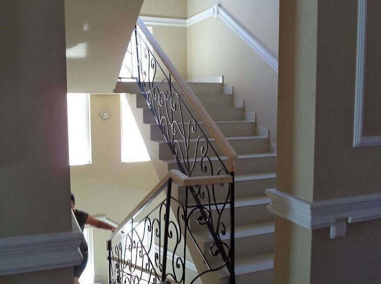 هتل Live Inn Ureki