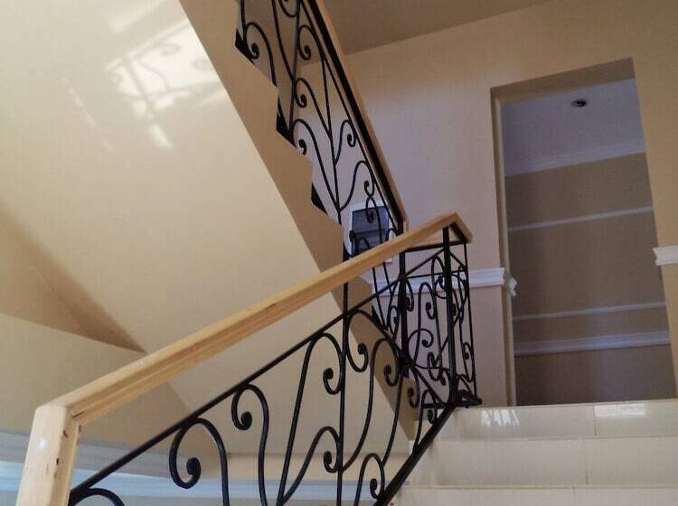 هتل Live Inn Ureki