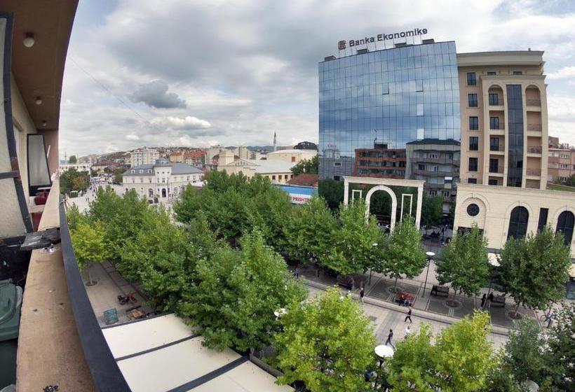 هتل Prishtina Center Hostel
