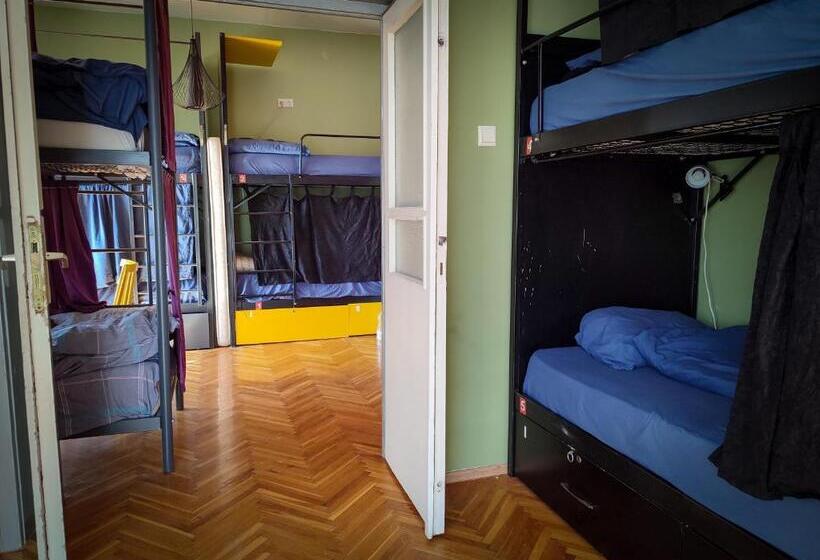 هتل Prishtina Center Hostel