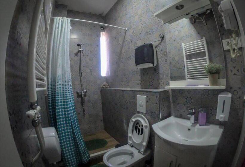 هتل Prishtina Center Hostel