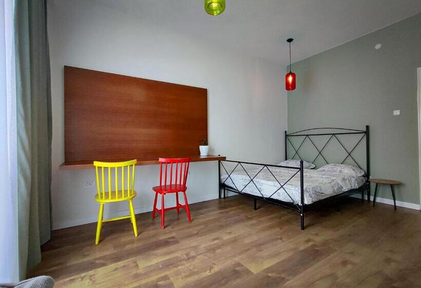 هتل Prishtina Center Hostel