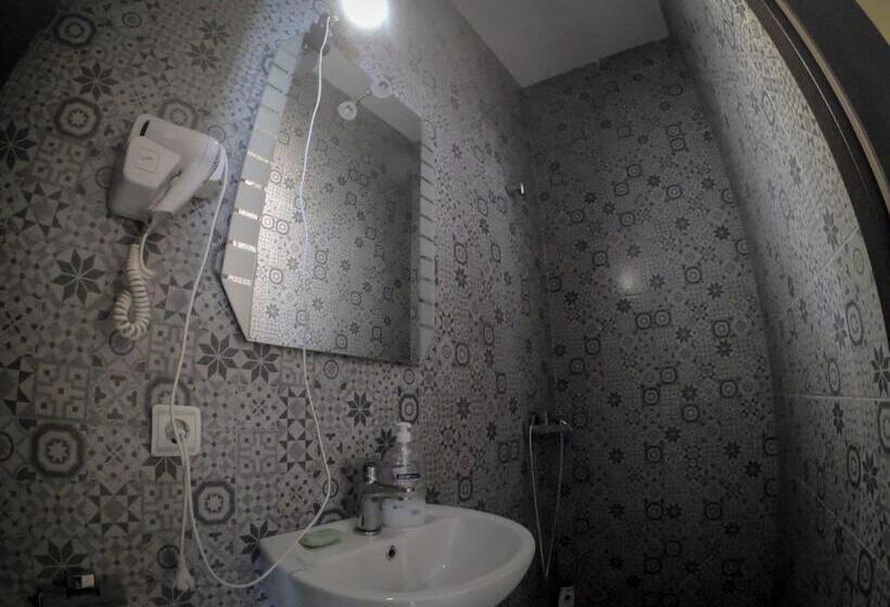 هتل Prishtina Center Hostel