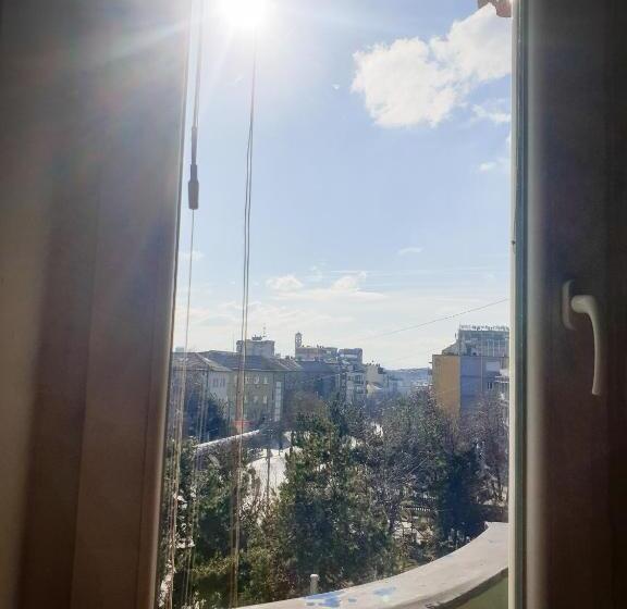 هتل Prishtina Center Hostel