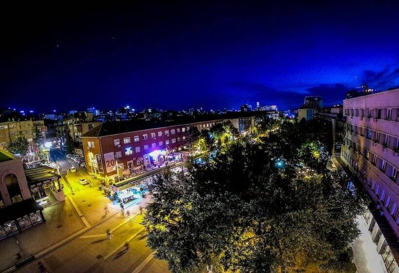 هتل Prishtina Center Hostel