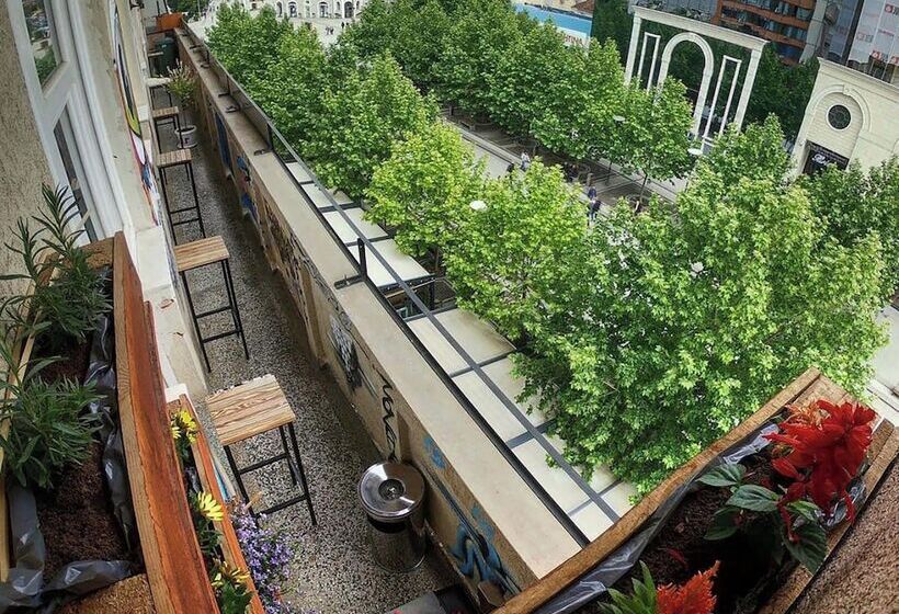 هتل Prishtina Center Hostel