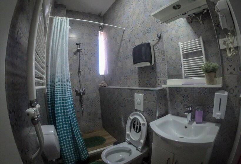 هتل Prishtina Center Hostel