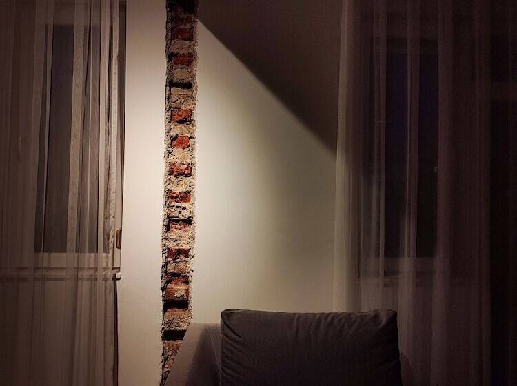 هتل Prishtina Center Hostel