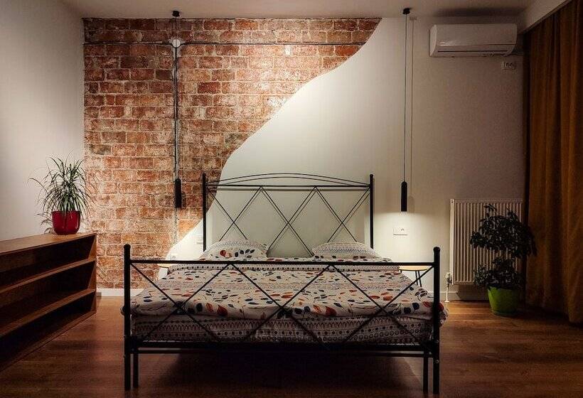 هتل Prishtina Center Hostel