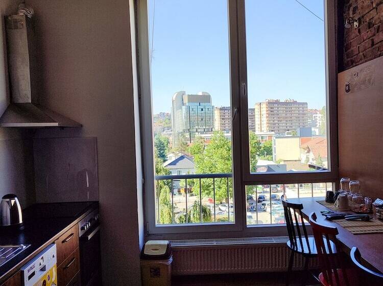 هتل Prishtina Center Hostel