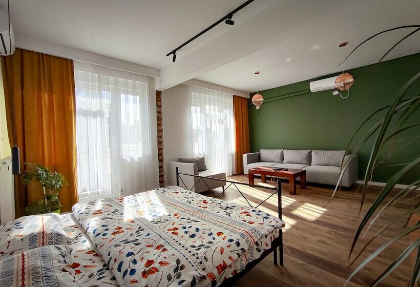 هتل Prishtina Center Hostel