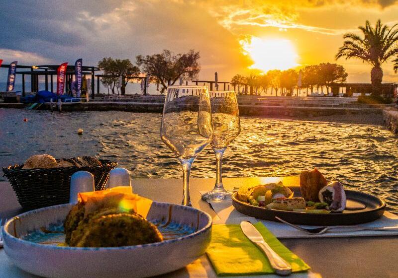 酒店 Ramada Loutraki Poseidon Resort