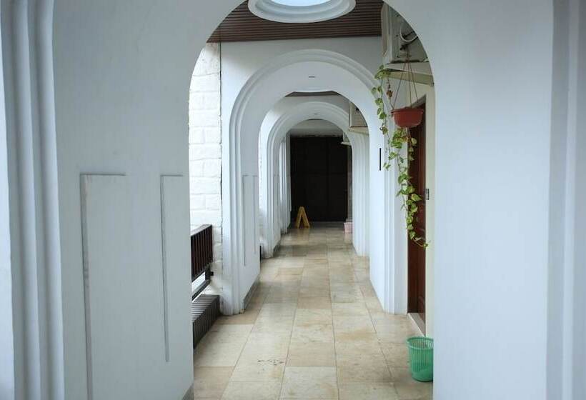 בית מלון כפרי Reddoorz @ Padma Utara