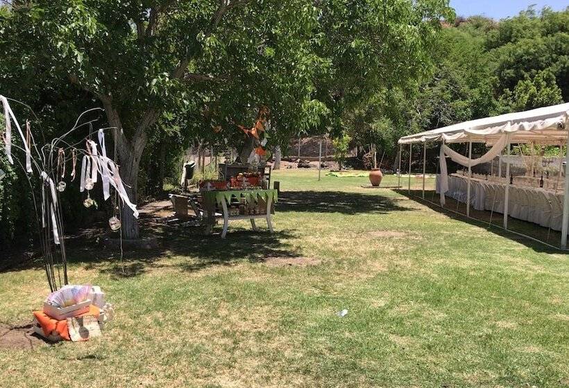 هتل Sanagasta Hosteria