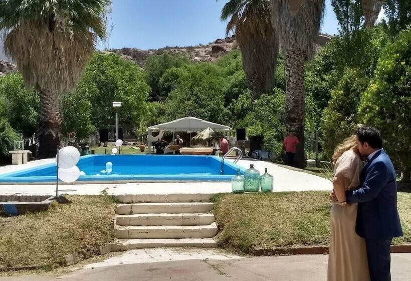 هتل Sanagasta Hosteria