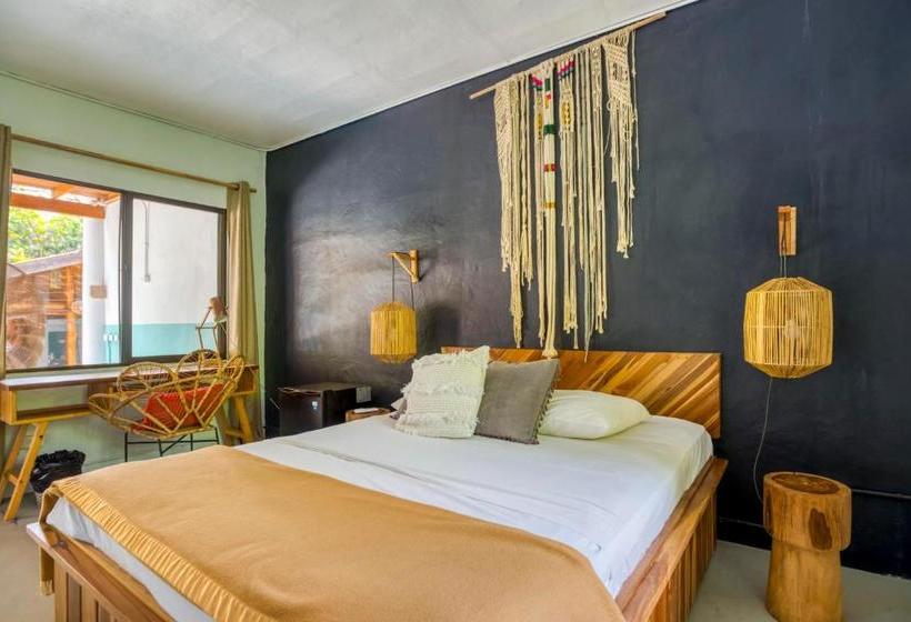 فندق Selina Santa Teresa South