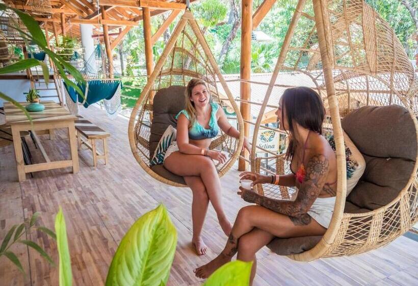 בית מלון כפרי Selina Santa Teresa South