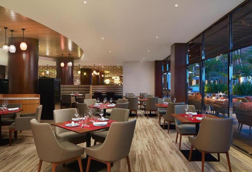 فندق The Westin Desaru Coast Resort