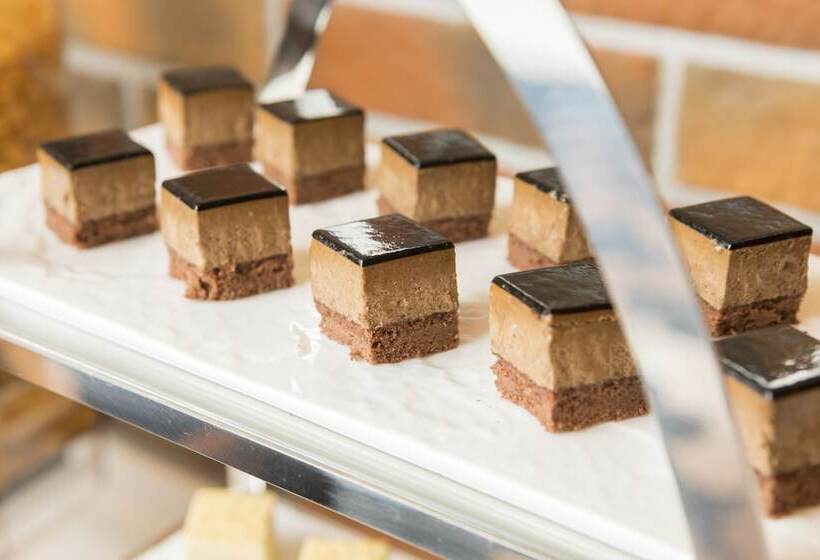 Garner Hotel Osaka Honmachi Midosuji By Ihg