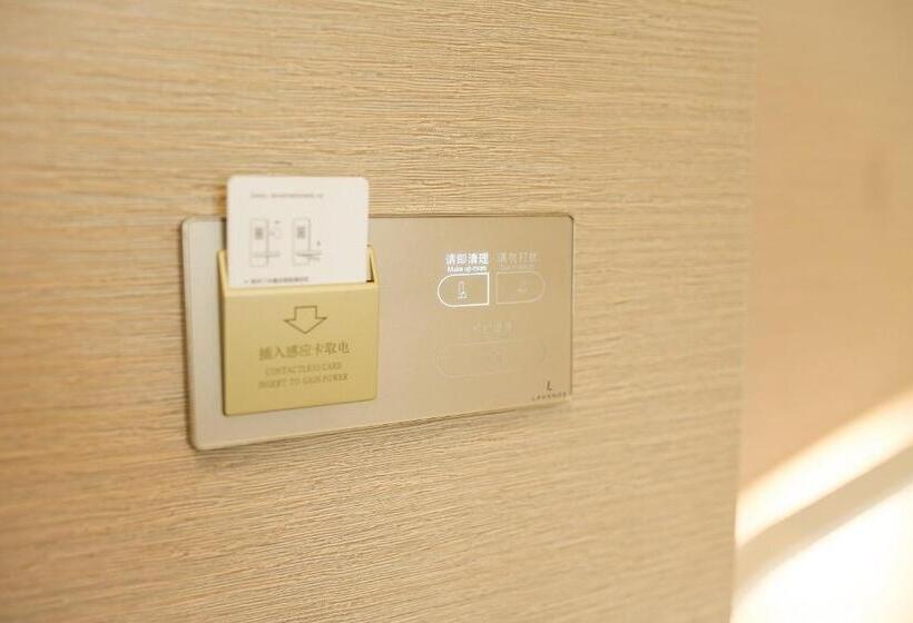 Lavande Hotels·shenzhen North Railway Station Bantian Metro Station