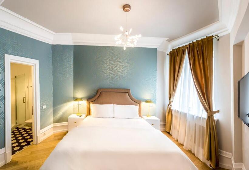 Matisse Bucharest Old Town